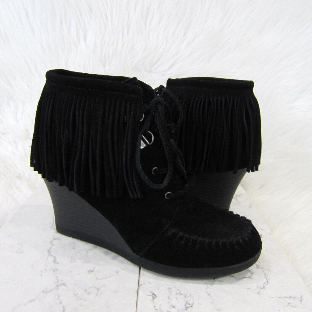 MINNETONKA Black Suede Fringe Moccasin Wedge Heel Ankle Boots size 7 S/N 84022